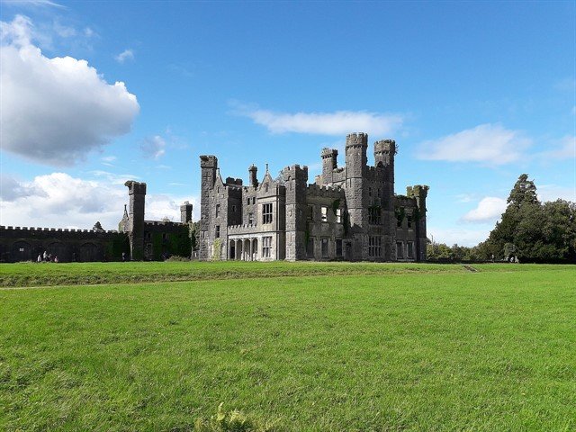 saunderson castle